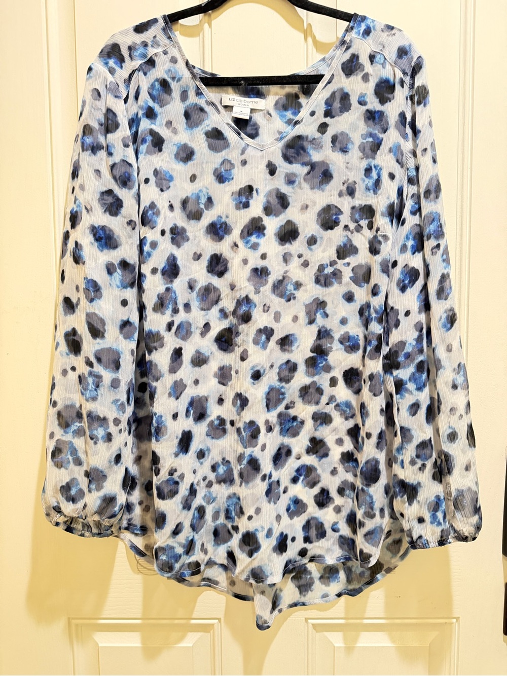 Liz Claiborne Blue/ white Leopard Print V-Neck Blouse